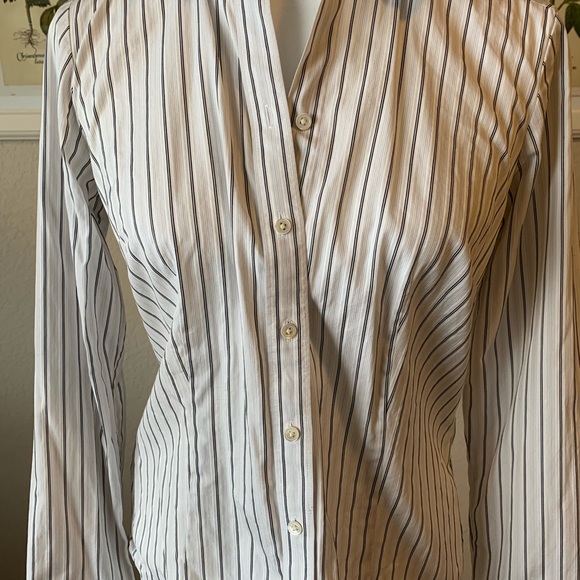 Button up blouse - Picture 3 of 3
